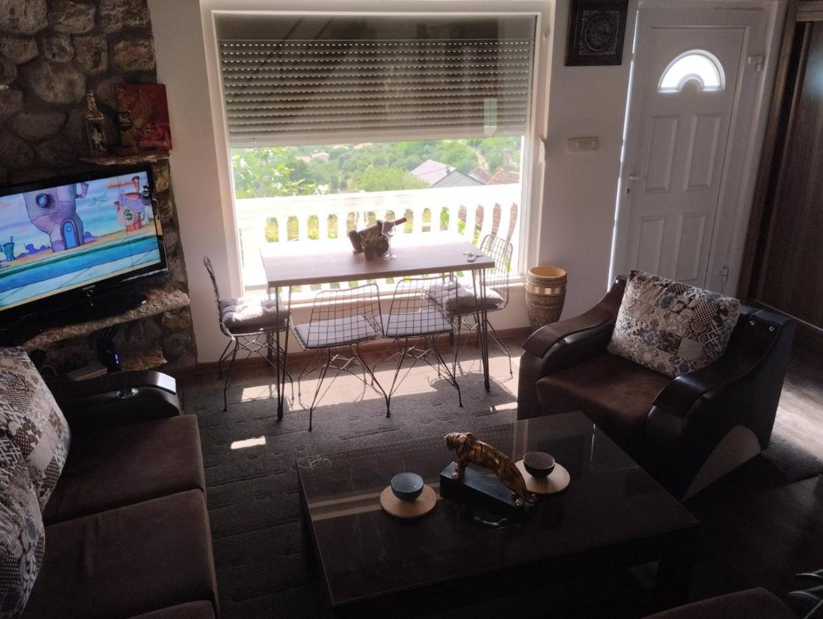Woodstone Apartman بودغوريتْسا المظهر الخارجي الصورة