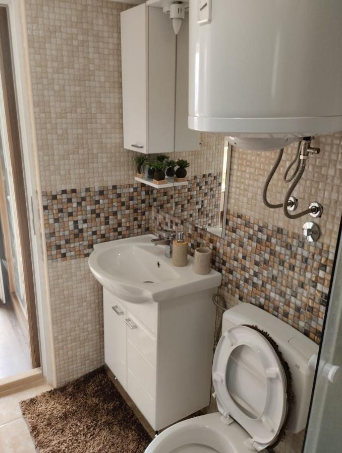 Woodstone Apartman بودغوريتْسا المظهر الخارجي الصورة