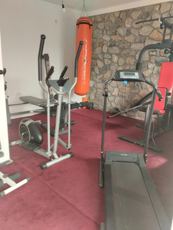 Woodstone Apartman بودغوريتْسا المظهر الخارجي الصورة